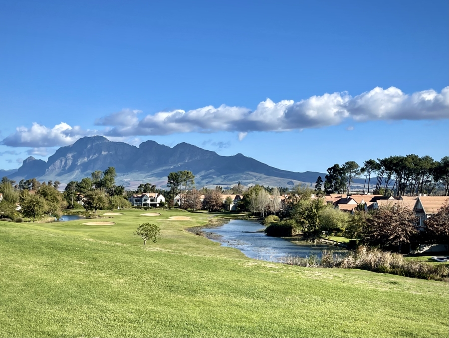 2 Bedroom Property for Sale in Boschenmeer Golf Country Estate Western Cape